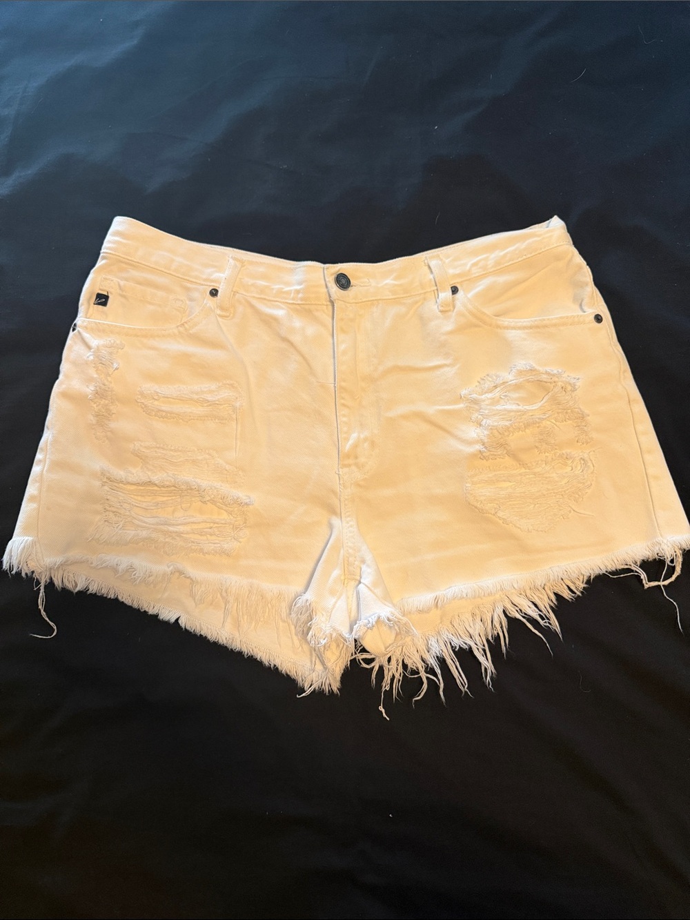 KanCan White Distressed Frayed Hem Jean Shorts